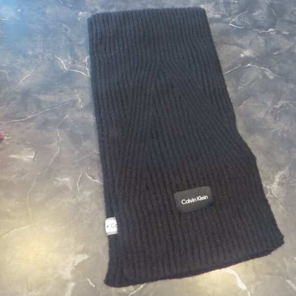 Calvin Klein Ribbed Knit Winter Scarf – Black – New Without Tags (B2) - Picture 2 of 5